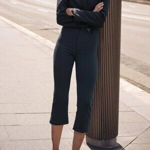 NWT ZARA CAPRI PANTS DARK NAVY
